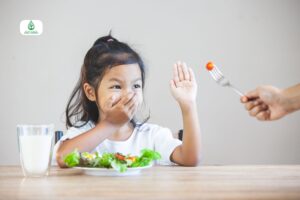 Cha mẹ cần làm gì khi trẻ biếng ăn